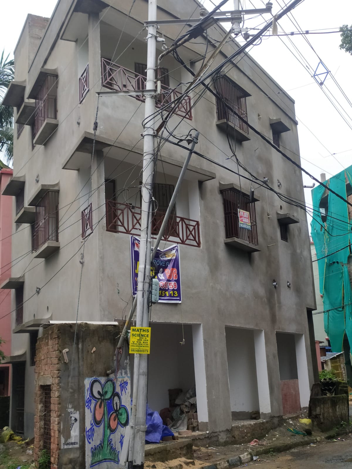Behala Rabindranagar,Mahendra Banerjee Road,870sqft,2BHK (pm)