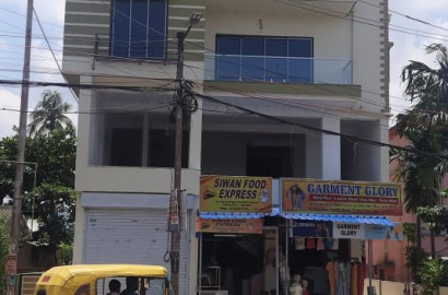 Thakurpukur,on M.G.Road,2200sqft Commercial Showroom (PA246)