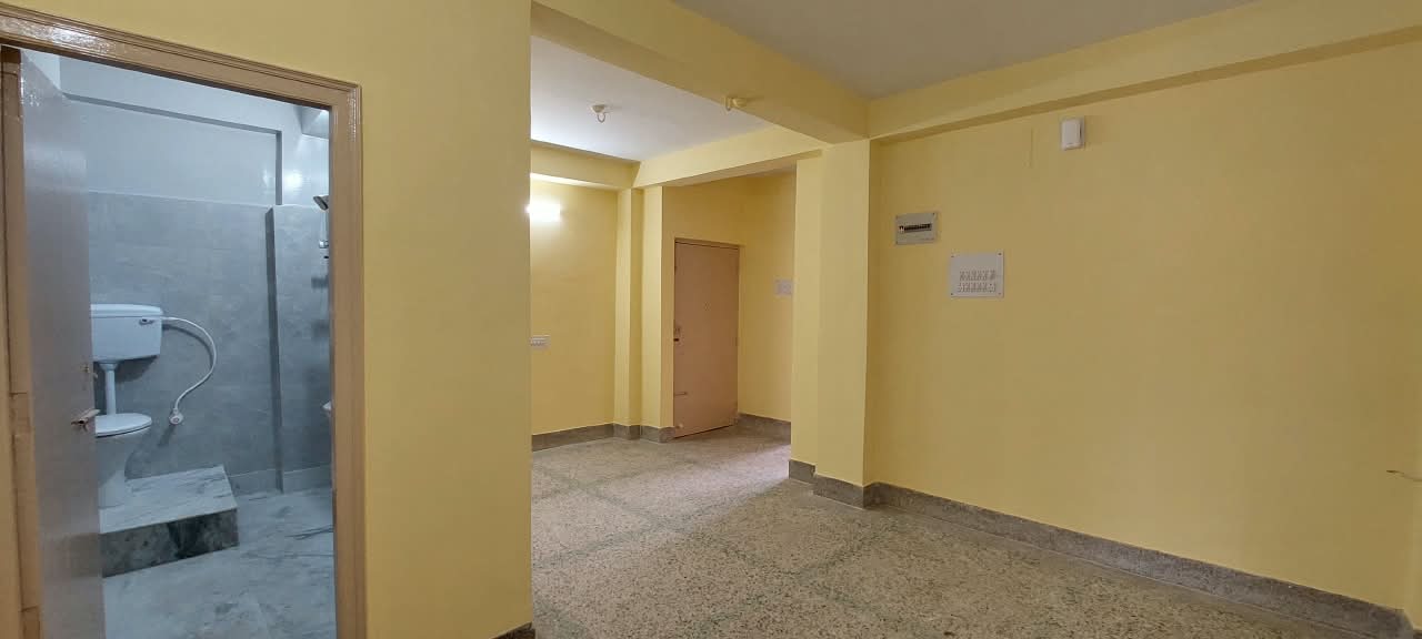 Behala East 14no, James Long Sarani, Krishna Apartment,850sqft,2BHK Rent (OA497)