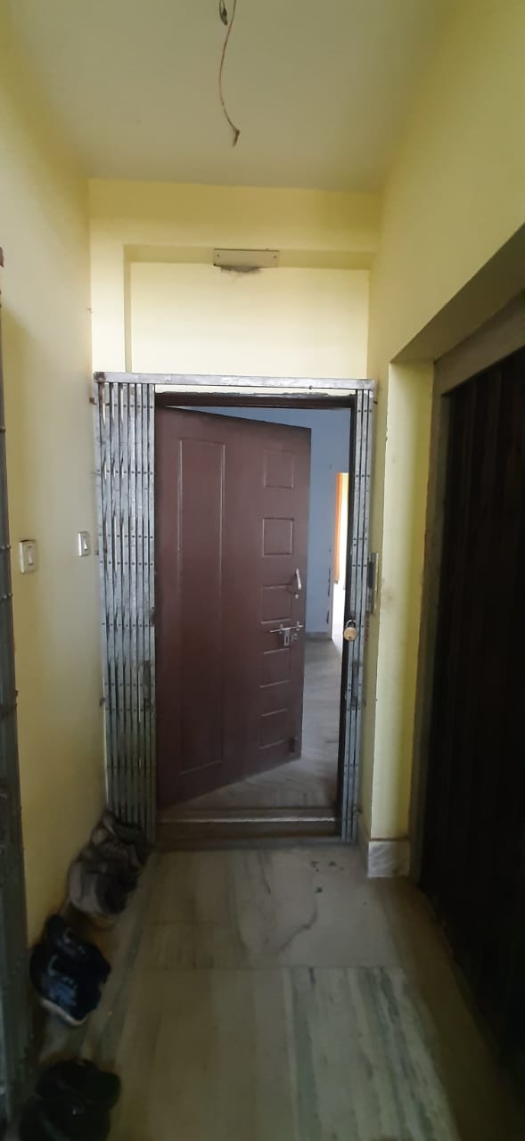 Thakurpukur Kalitala,M.G.Road,950sqft,2BHK (OA371)