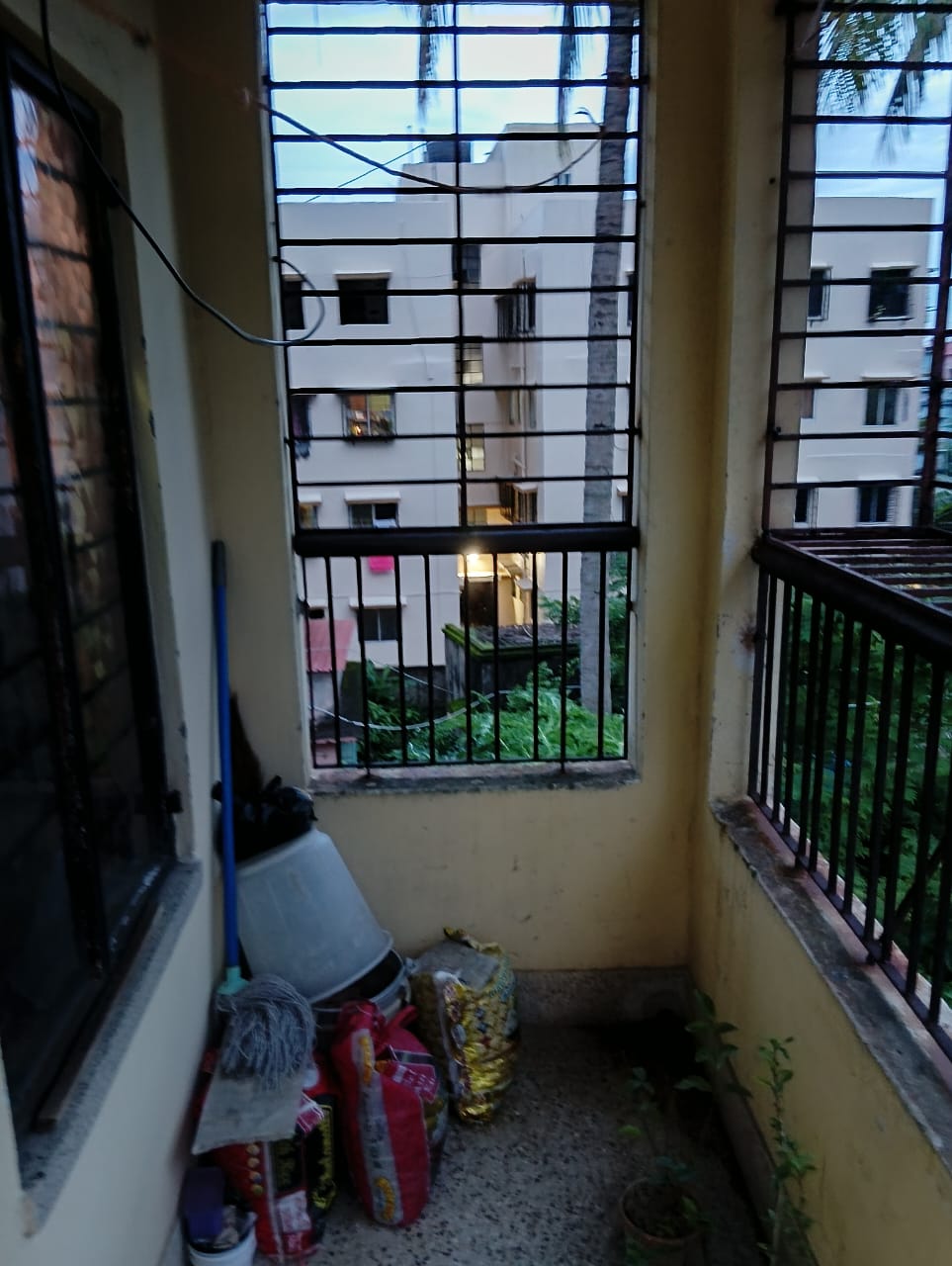 Thakurpukur Kadamtala,Bhattacharjee Para Road,Srijita Apartment,775sqft,2BHK (OA406)