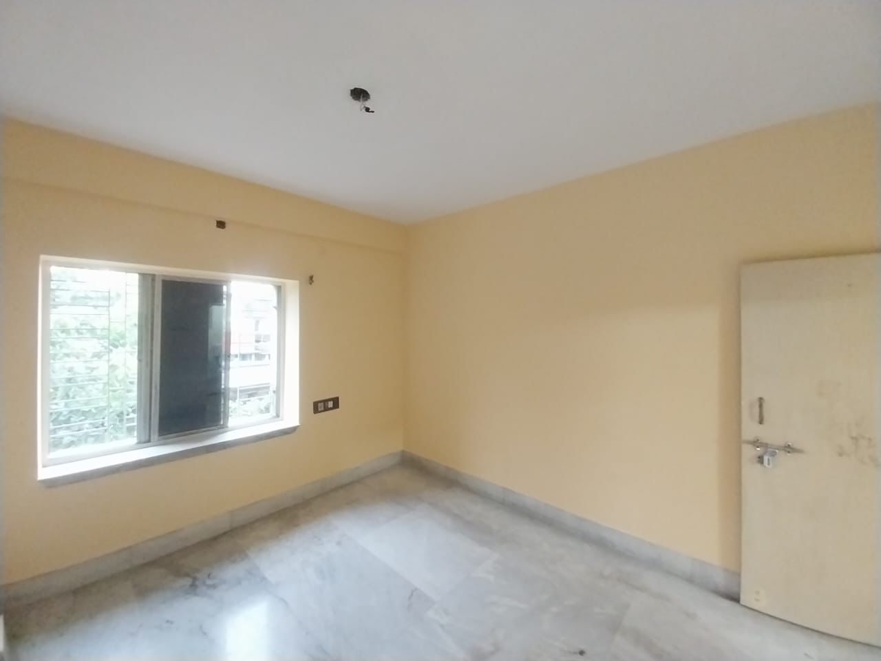 Thakurpukur,on D.H.Road,1225sqft,3BHK (OA423)