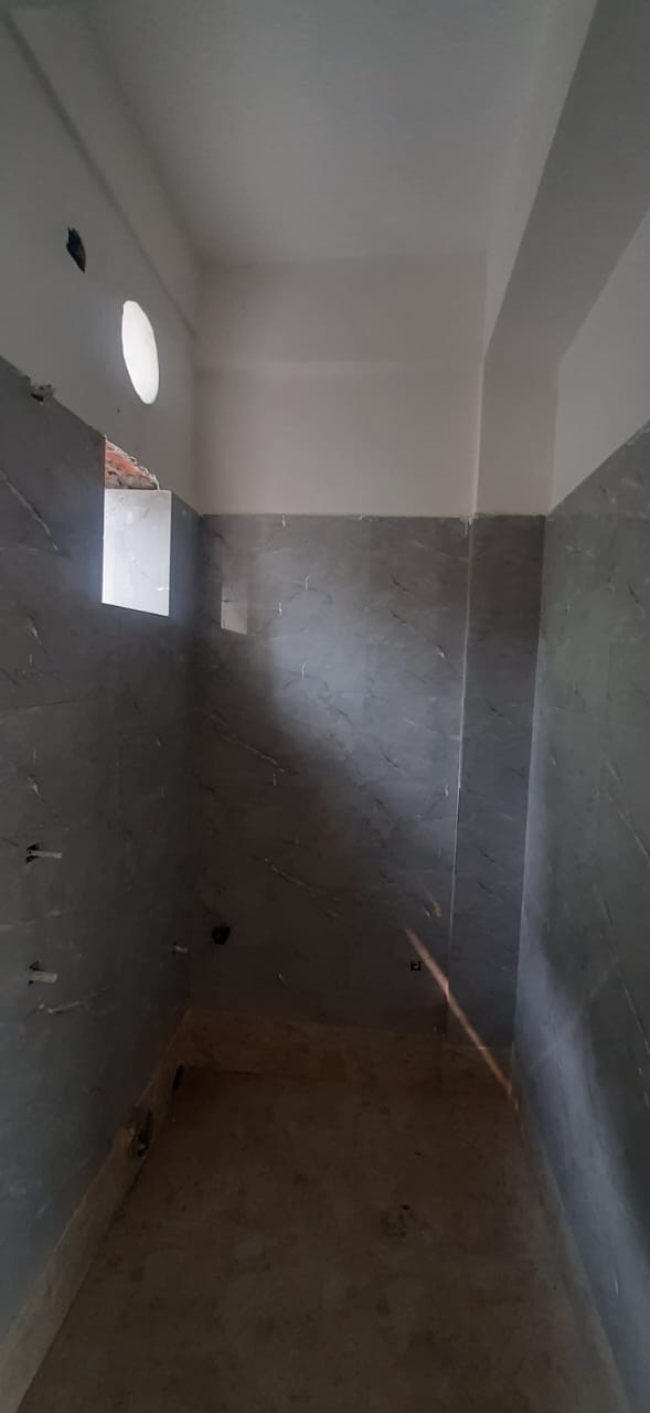 Swamiji Sarak,Raja Rammohan Roy Road,2BHK (PA190)