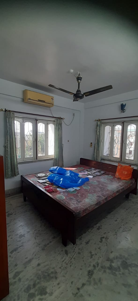 Behala East,Roy Bahadur Road,Yogomaya Bhawan,1000sqft,2BHK (PA211)