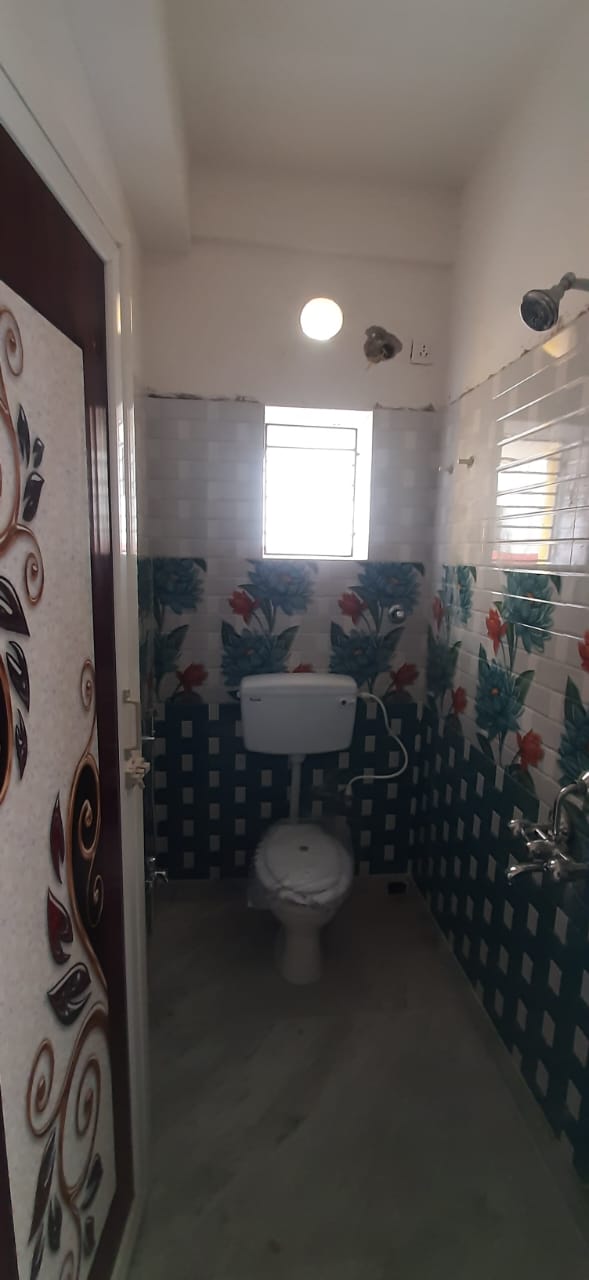 Netaji Sarak,Prafulla Sen Colony,750sqft,2BHK (BA143)