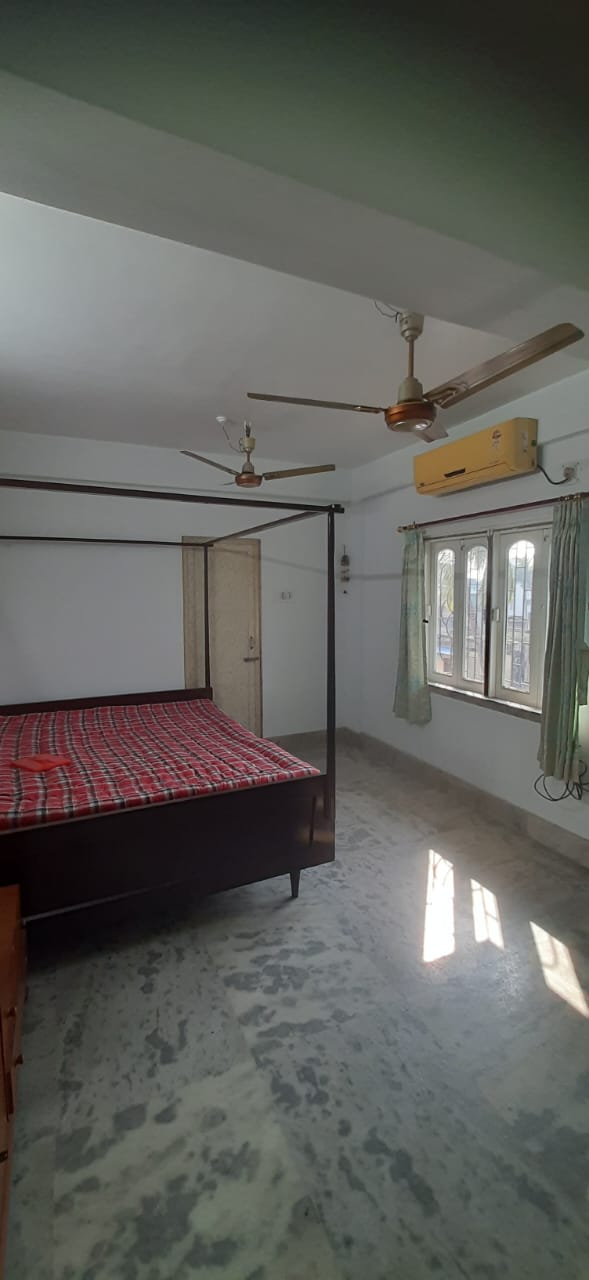 Behala East,Roy Bahadur Road,Yogomaya Bhawan,1000sqft,2BHK (PA211)