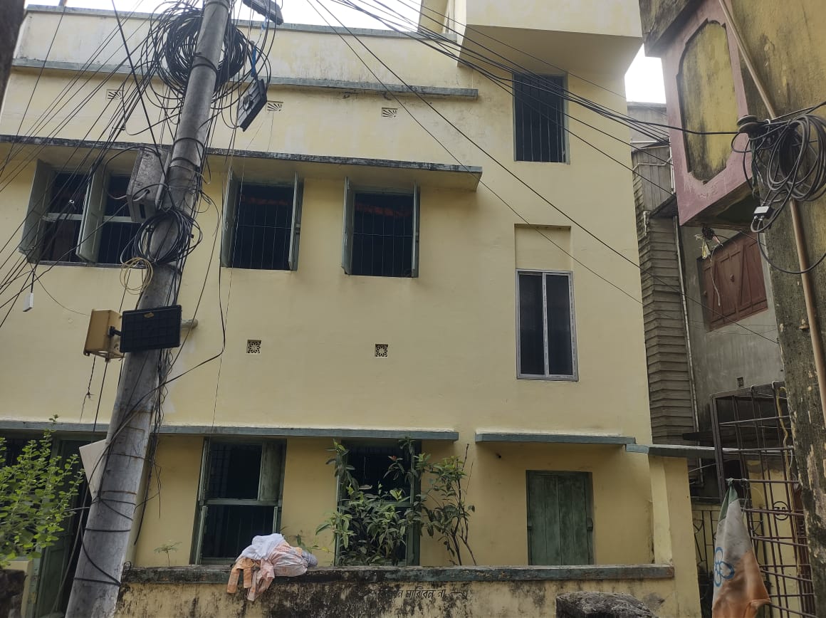 Behala West,Rajendra Banerjee Road,Independent Gr Floor (OA409)