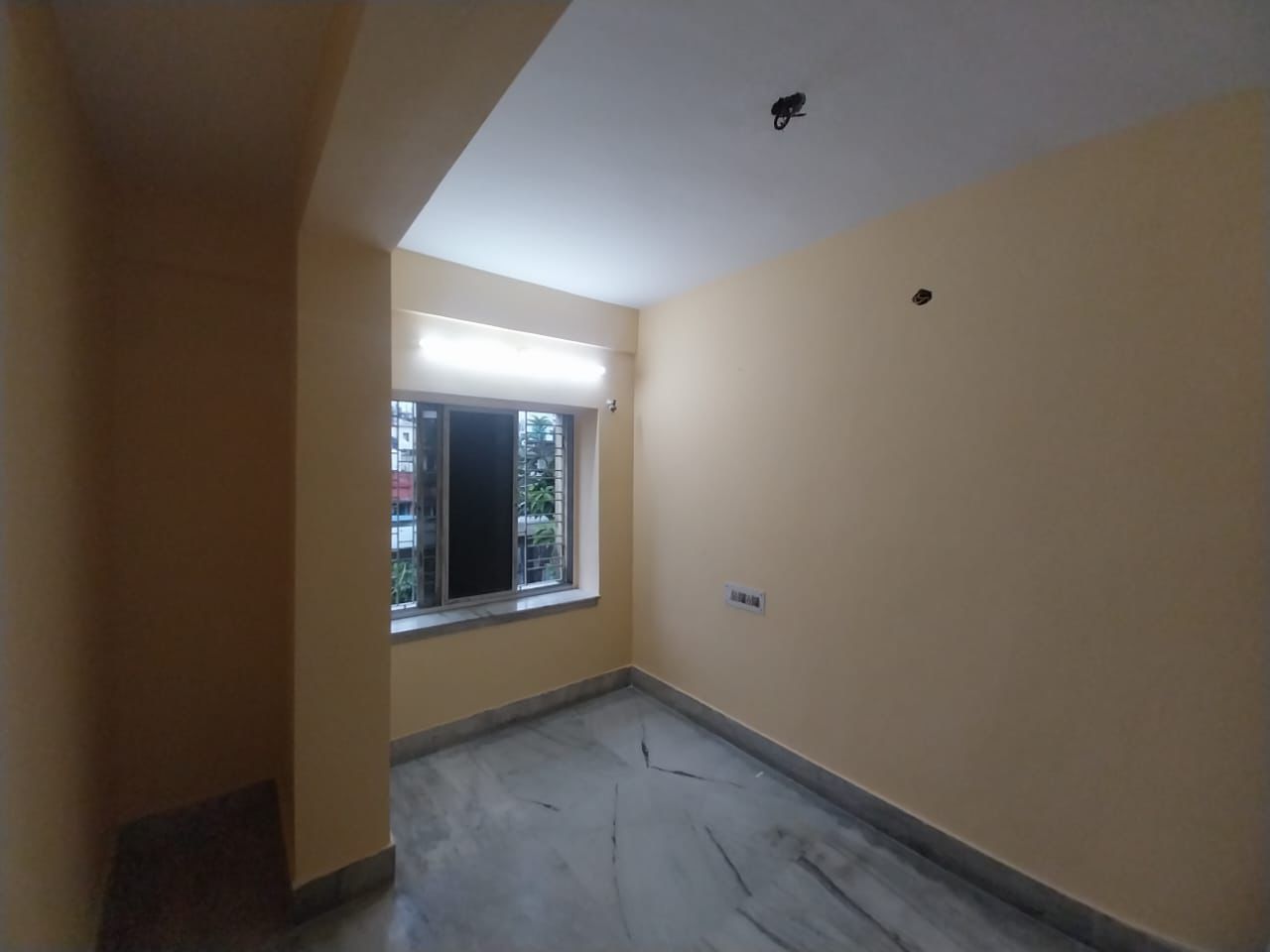 Thakurpukur,on D.H.Road,1225sqft,3BHK (OA423)