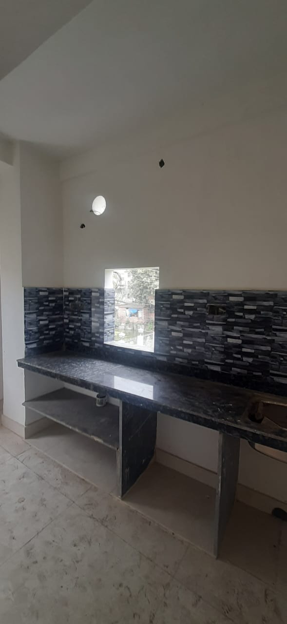 Swamiji Sarak,Raja Rammohan Roy Road,2BHK (PA190)