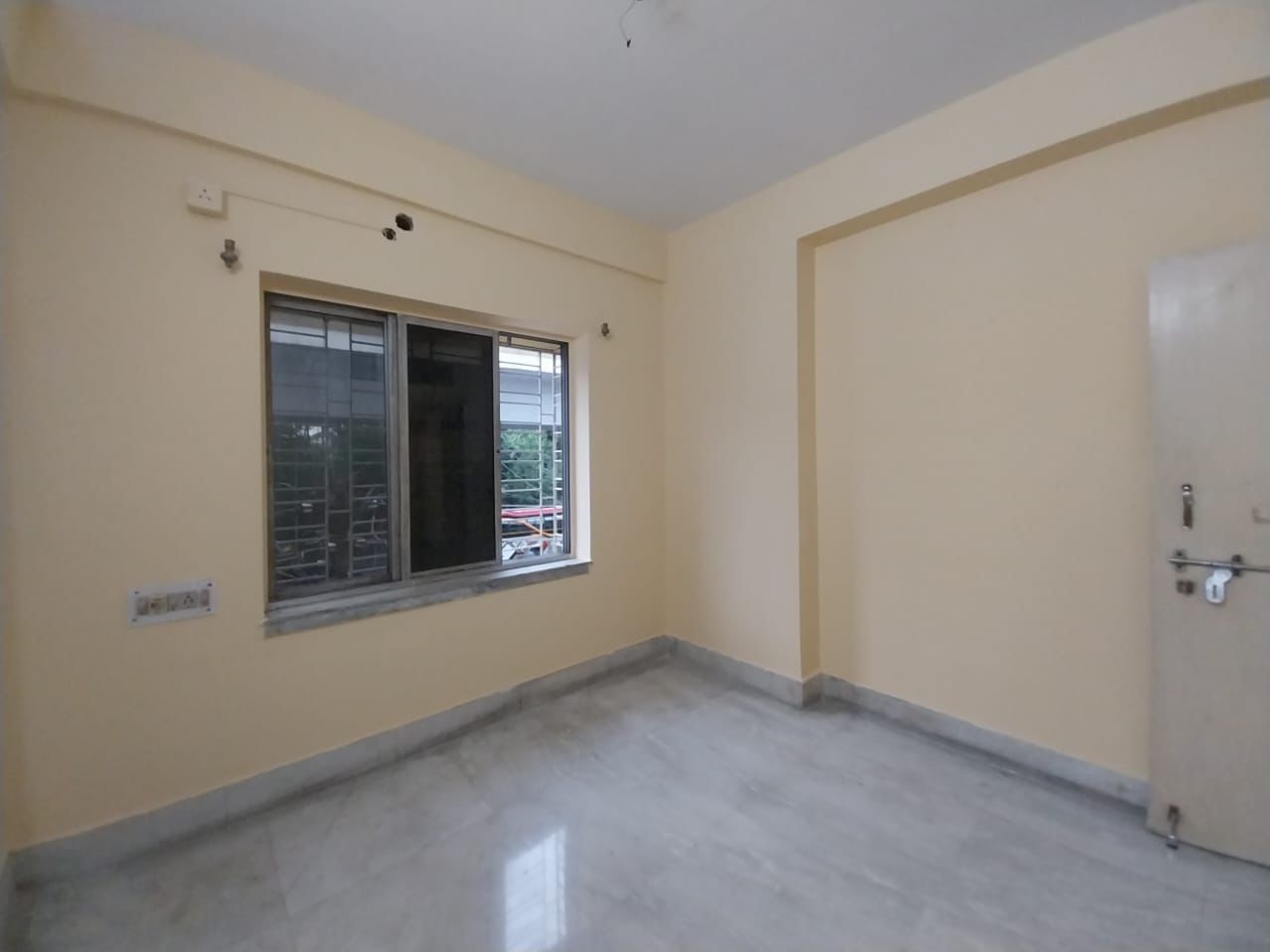 Thakurpukur,on D.H.Road,1225sqft,3BHK (OA423)