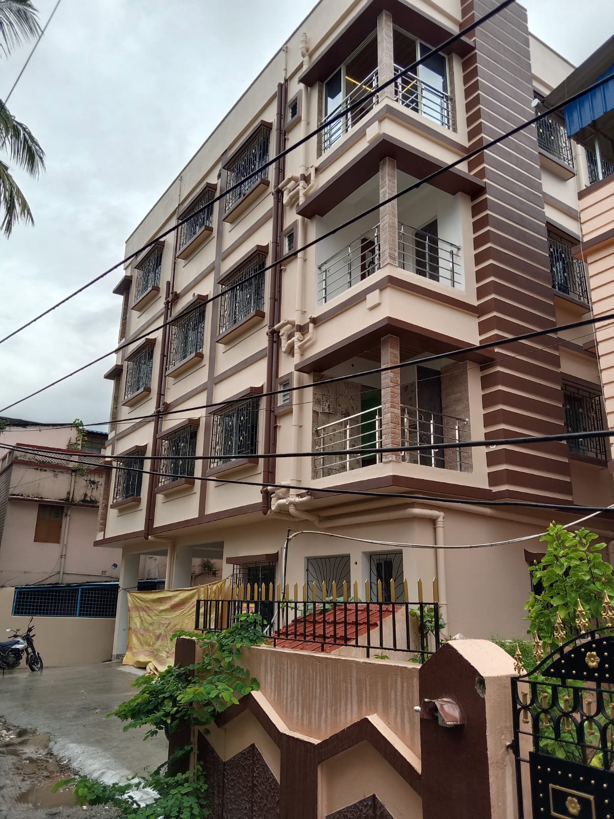 Behala Unique Park,Becharam Chatterjee Road,1100sqft,3BHK (BA117)