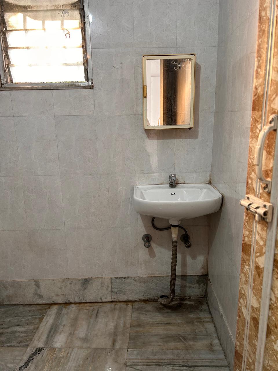 Behala Gholsapur,Binoba Bhava Road,Swarup Apartment,1100sqft,3BHK (OA449)