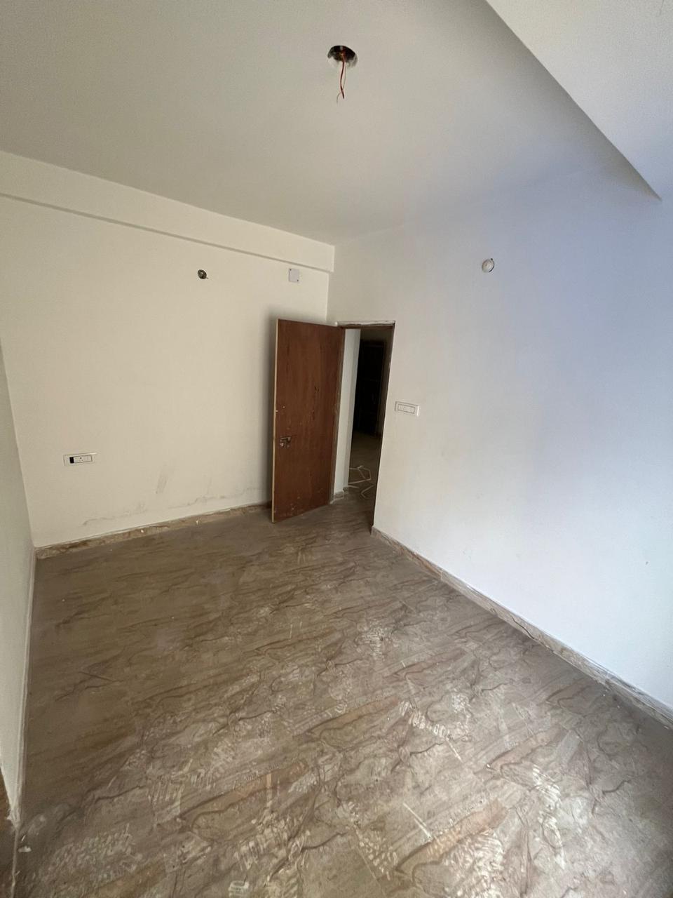 Thakurpukur Poraaswathhatala,Vivekananda Sarani,1223sqft,3BHK (OA436)