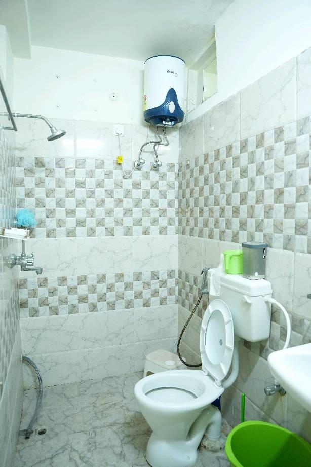 Ballygunge,Mayfair Road,1400sqft,2BHK Rent (OA435)